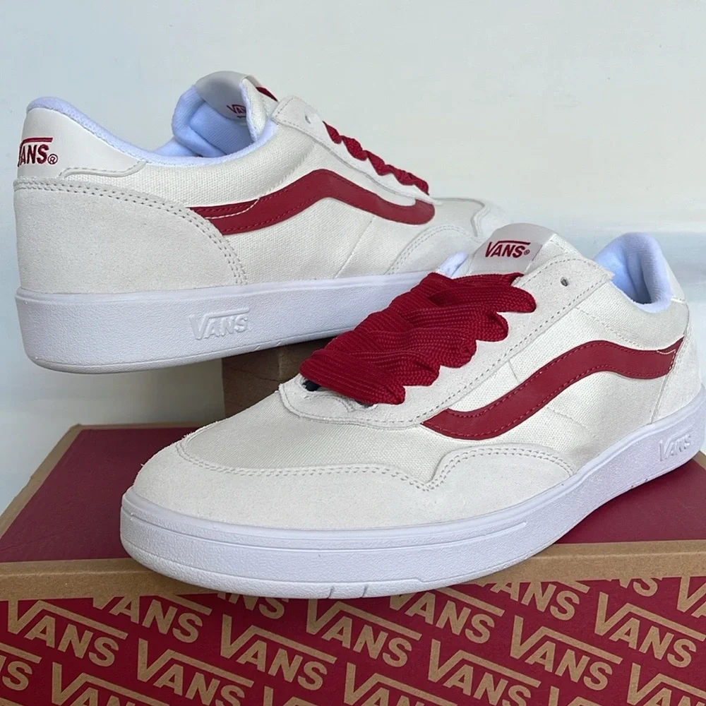 Vans Men’s Cruze Too Cc 90s Retro Blanc De Blanc
VN000CMTJVY
Sneakers - Picture 9 of 16